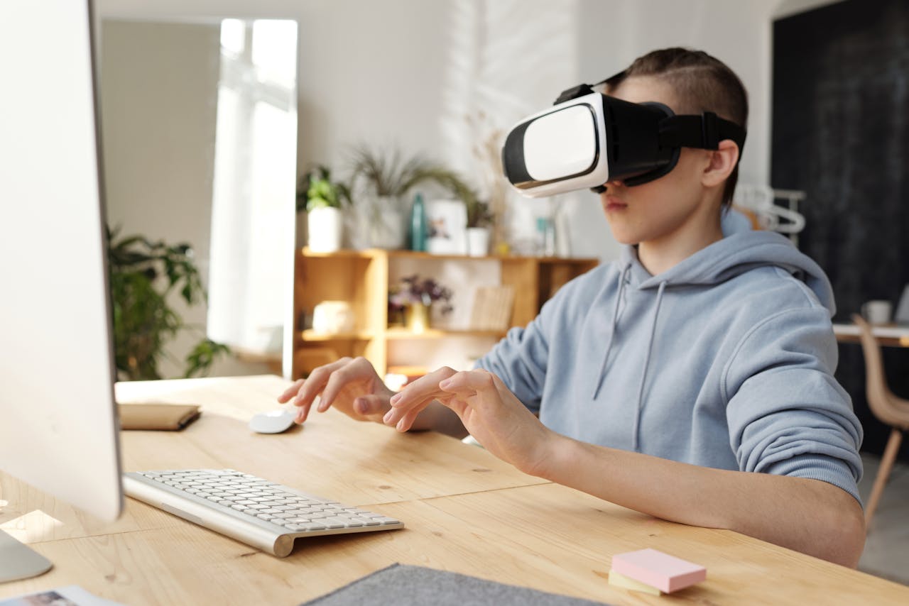 How Virtual Reality is Enhancing Student Learning Experiences